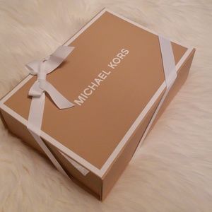 Michael Kors MK Wallet Gift Box
